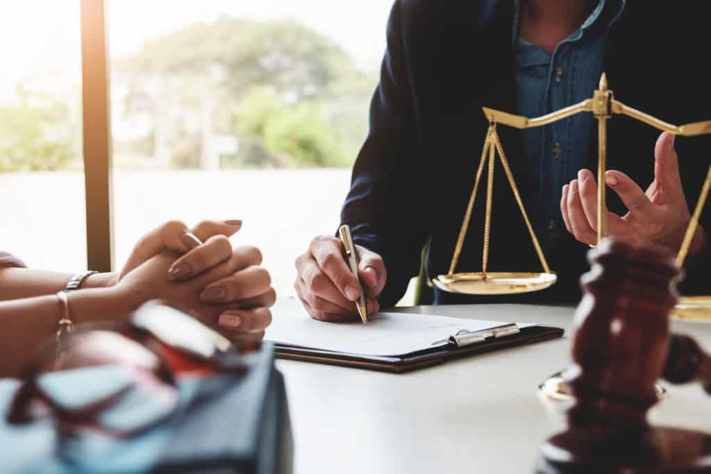 Court Applications vs. Mediation: A Less Stressful Path with EH Mediation Grimsby